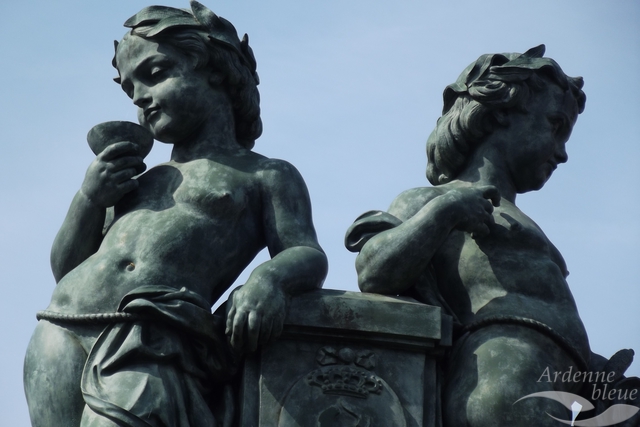 EAU - Fontaine Monumentale